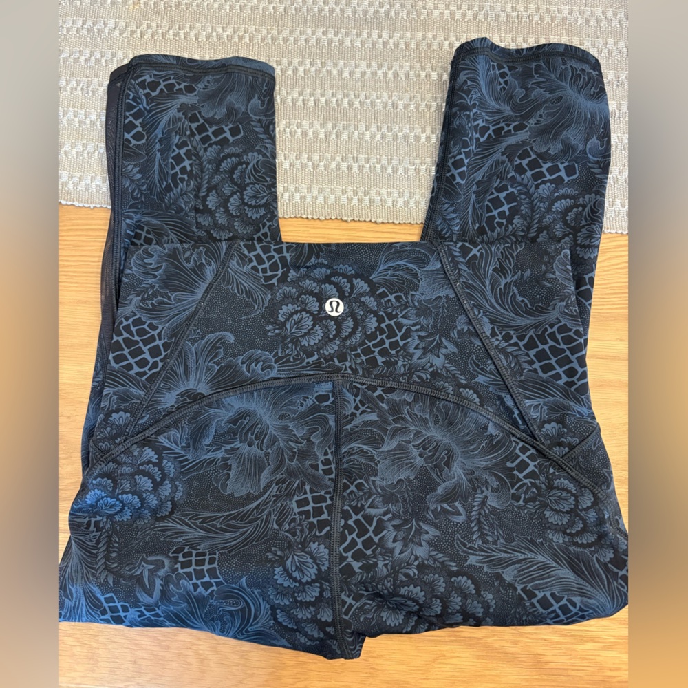 Lululemon crop leggings